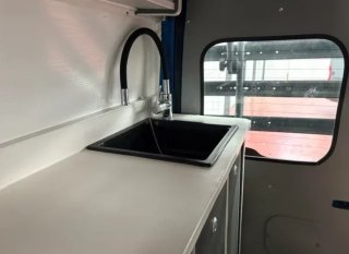 Furgoneta Ford Transit camperizada
