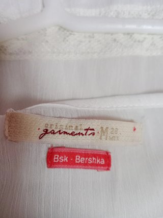 Vestido blanco con volantes