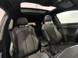 Audi Q3 S line 45 TFSIe S tronic