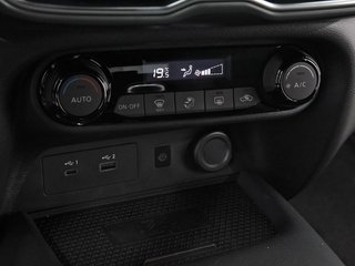 Nissan Juke 1.0 DIG-T 114CV N-CONNECTA 5P