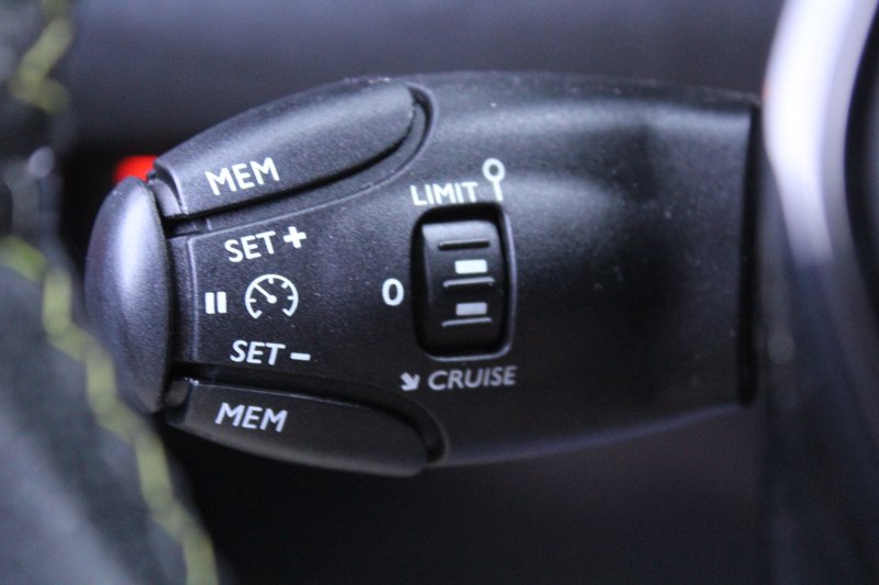 Peugeot 2008 2021, foto 22