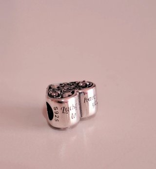 Charm Corazón Plata y Circonitas Rosas