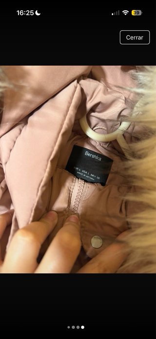 Chaquetón rosa con capucha y pelo