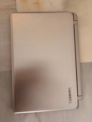 Portátil Toshiba Satellite SSD Crucial 250GB
