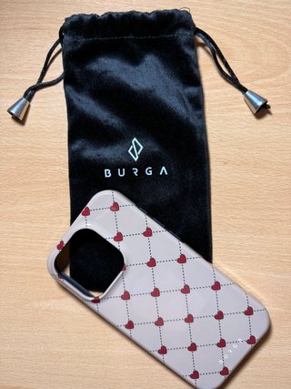 Funda Burga iPhone 15 Pro Corazones