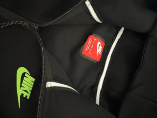 Conjunto Nike Tech Fleece Negro/Verde