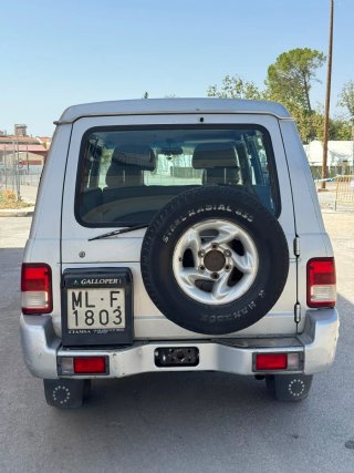 Galloper Super Exceed 2000 sin gancho de remolque