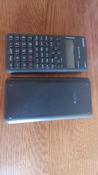 Calculadora Científica Casio fx-82MS