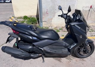 Yamaha XMAX 400