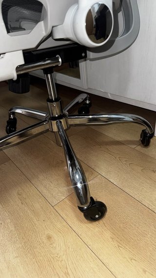 Silla de Oficina Ergonómica / Marca LarkLeaves