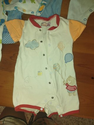 Lote 5 Pijamas Bebé (4 largos, 1 corto)