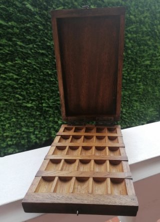 Antiguo expositor madera noble 1920
