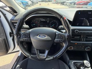 SIN ENTRADA! Ford Focus 125C.V.