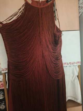 Vestido largo con flecos
