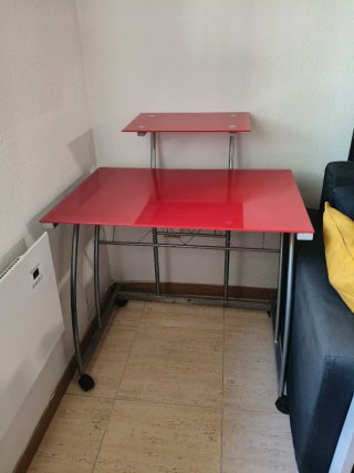Escritorio y Silla Gaming Roja y Negra