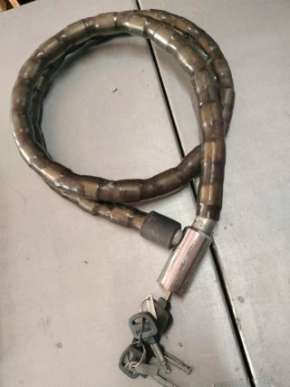 Candado de cadena con llaves