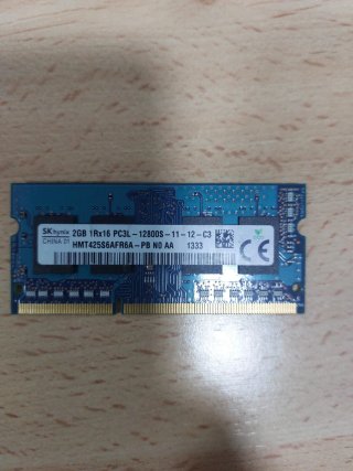 SK hynix 2GB PC3L-12800S RAM
