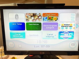 Nintendo Wii Blanca, 2 mandos, 3 juegos,