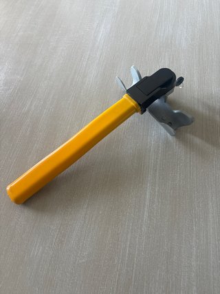 Antirrobo volante amarillo