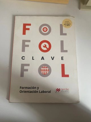 Libros de diferentes asignaturas