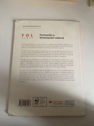 Libros de diferentes asignaturas