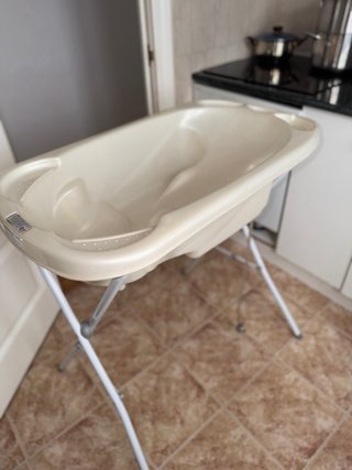 Bañera para bebé con soporte