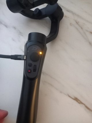 Palo selfie ZHIYUN con funda