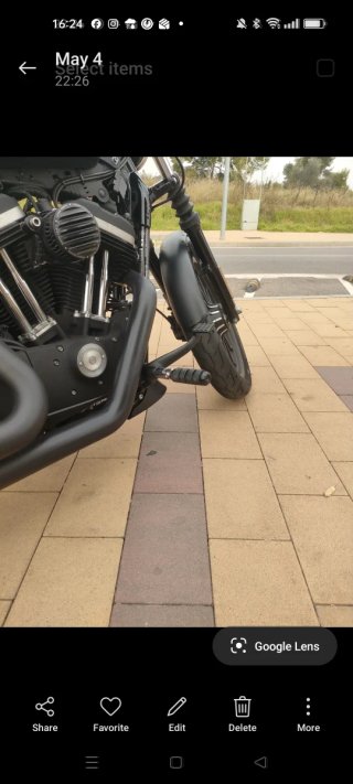 Harley Sportster 883 Negra