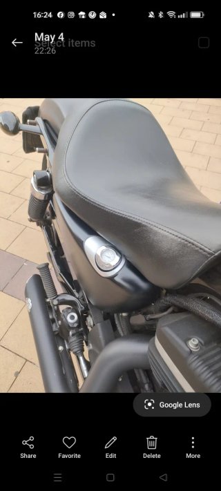 Harley Sportster 883 Negra