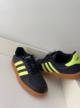 Zapatillas Adidas Azul y Amarillo