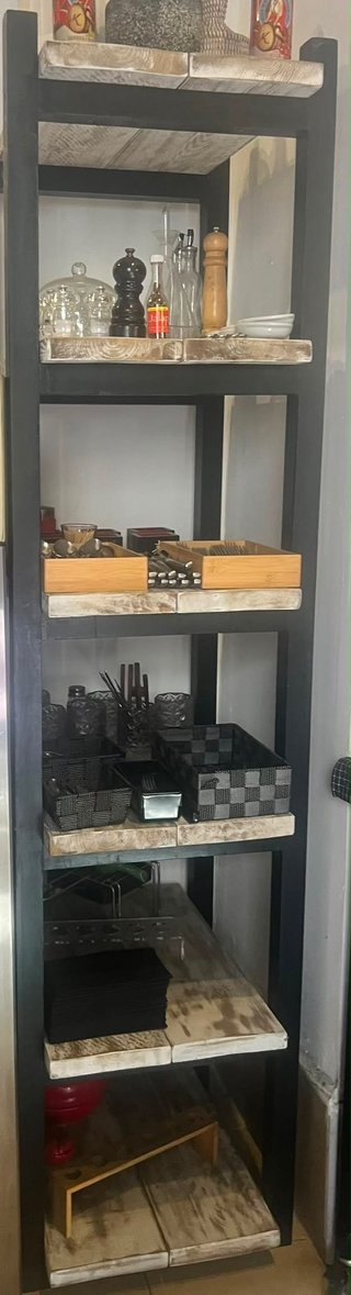 Estantería alta madera y metal