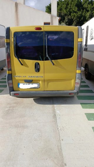 Opel Vivaro 2005