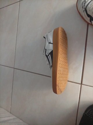 Zapatos Capitán Blancos y Negros