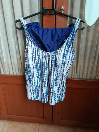 Bañador azul y blanco