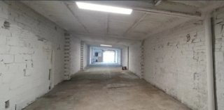 Alquiler local amplio/ con vado 150m²