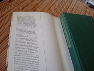 "LAS CENIZAS DE ÁNGELA"Frank MCcourt=3€+un regalo