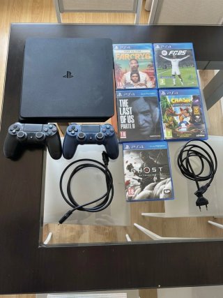 PS4 (PlayStation 4) Negra + 2 Mandos y 5 Juegos