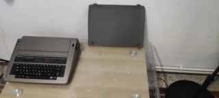 Máquina de Escribir Eléctrica Panasonic R191