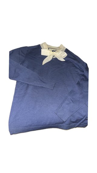 Jersey azul con lazo blanco