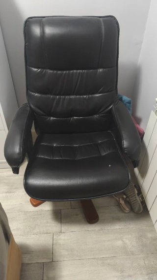 Sillón polipiel reclinable y masajeador negro