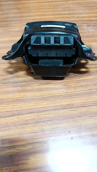 Soporte Caja Cambios VAG 5QA 199 555C