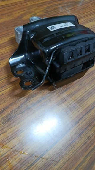 Soporte Caja Cambios VAG 5QA 199 555C