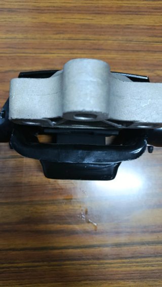 Soporte Caja Cambios VAG 5QA 199 555C