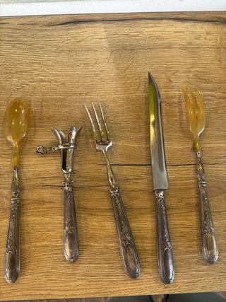 Cubertería de plata antigua