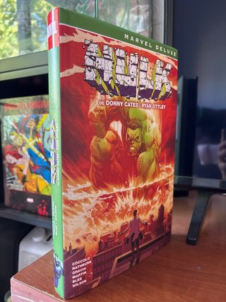 Marvel deluxe xl hulk de cates y ottley. la col...