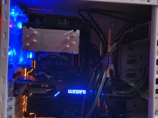 Pc sobremesa con última versión de windows.
