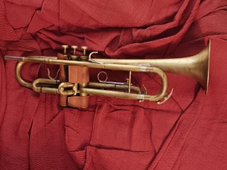 Trompeta King 601