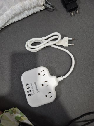 Adaptador Enchufes Europeo Meta-Ant USB