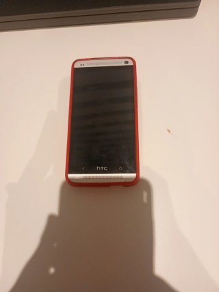 Móvil HTC Blanco + funda roja
