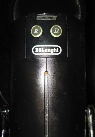 Cafetera DeLonghi Nespresso EN125.R Inissia Roja.